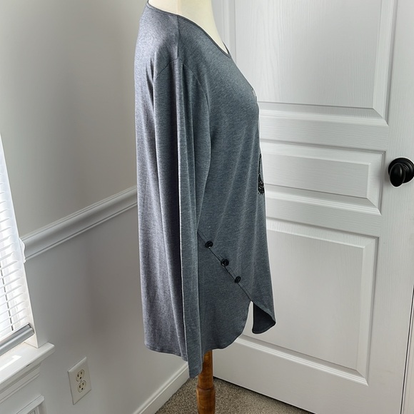 Heart Graphic Long sleeve T-Shirt - Picture 5 of 7